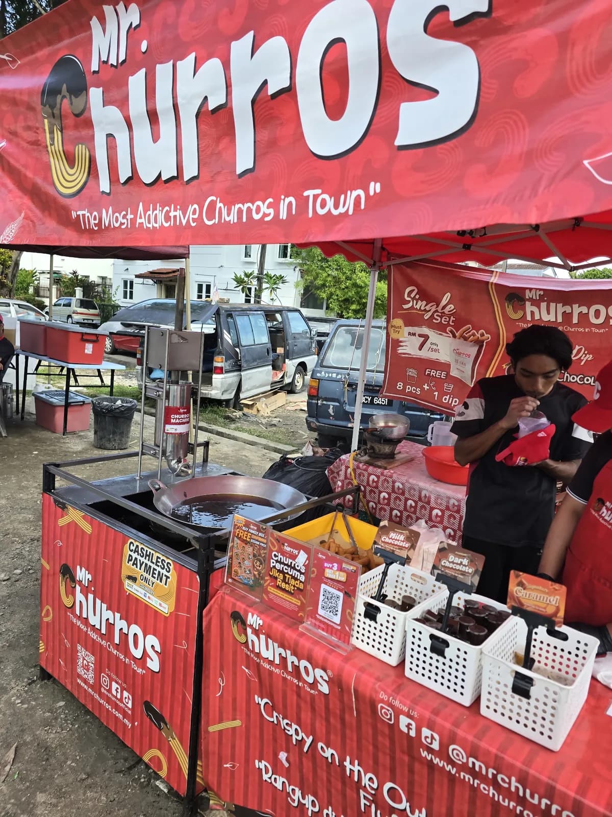 MR CHURROS (AU5 Keramat)